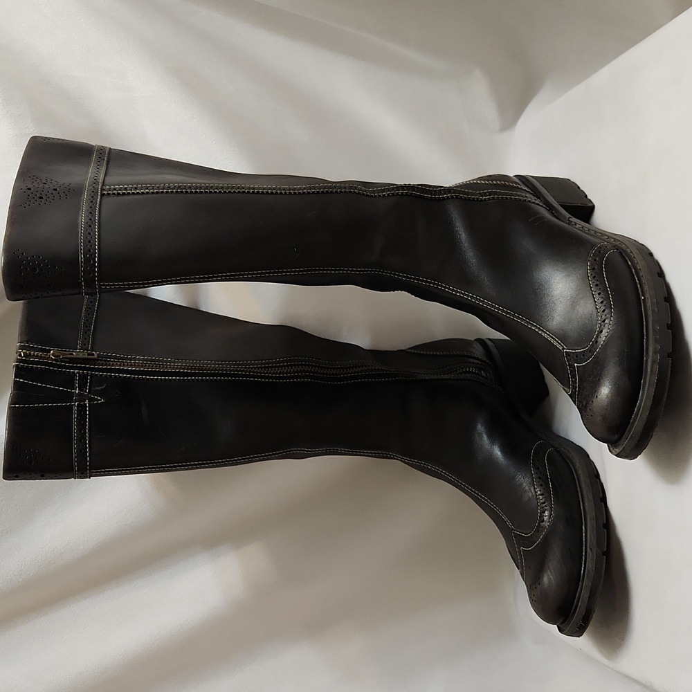 Timberland Tall Wingtip Brown Leather Heeled Boots (W Size 7.5) - Picture 4 of 16